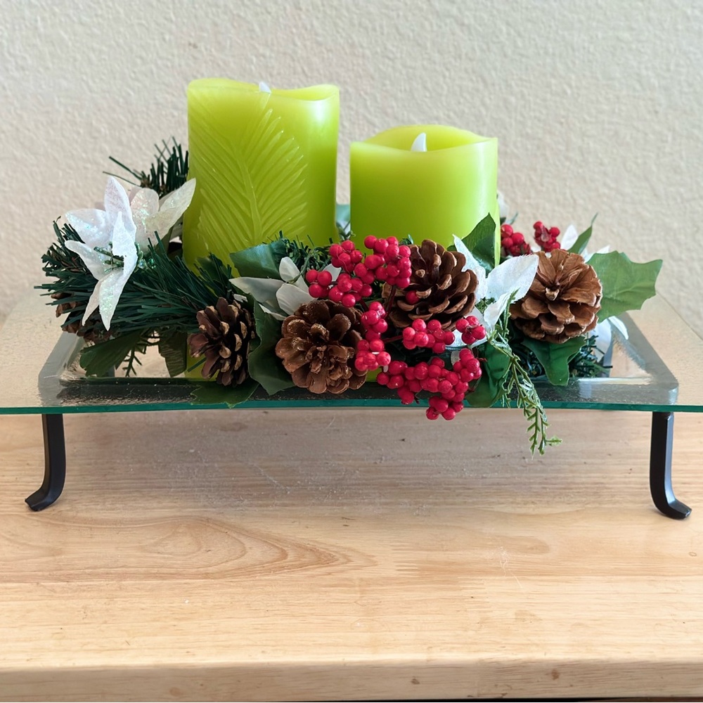 Holiday lighting decor with 2 remote control LED candles